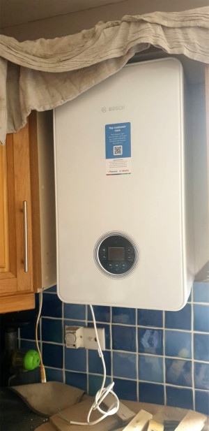Replacement with the new Bosch 4000 giving the customer peace of mind with 10 year manufacturer's warranty. Supplied and fitted by EPC Plumbing & Heating in Alderwood, Carrickmacross, County Monaghan, Ireland